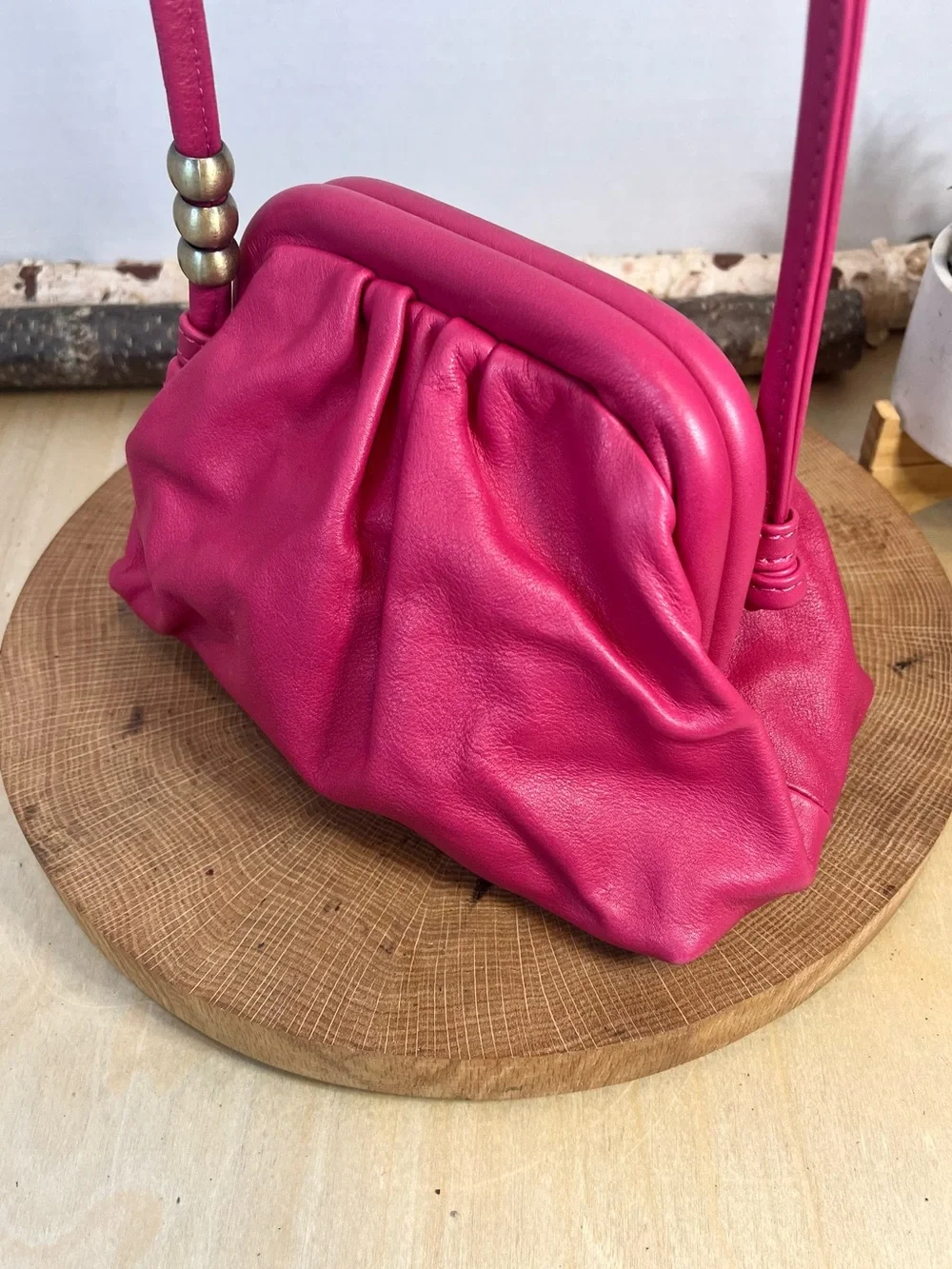 HOBO Adalyn Hot Pink Leather Kisslock Small Frame Crossbody Bag EUC